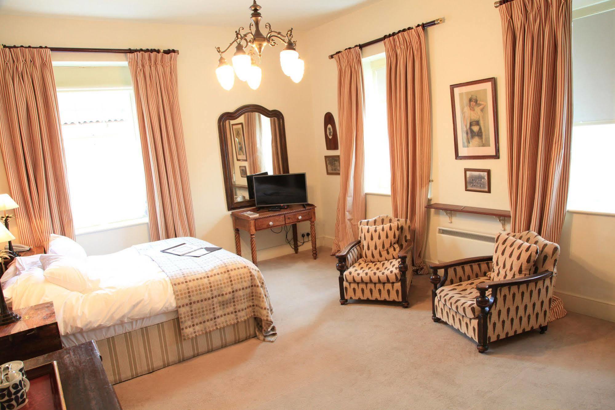 Moonfleet Manor - A Luxury Family Hotel